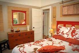 The look works best with a desk that is long but not deep—perfect for a wall space work area. Small Master Bedroom 9x11 Just Barely Small Master Bedroom 9x11 Bedroom Layout Master Bedroom Design