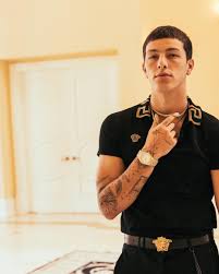 Jules Ari - ViralMango Blog