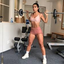 Moins 10% sur votre première commande avec le code intro. Fitspo Stephanie Williams Didn T Let Injuries Break Her Rediff Com Get Ahead