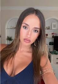 Christina Helmer's Instagram, Twitter & Facebook