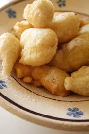 Questa ricetta può essere utilizzata come dolce, mentre noi la presentiamo in versione salata. La Ricetta Delle Pettole Tarantine Il Dolce Fritto Piu Buono Da Ora A Natale