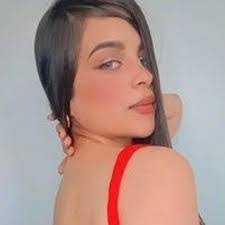 Adriana Curbelo's Instagram, Twitter & Facebook