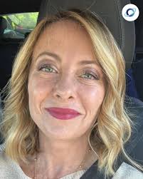 Meloni merita un secondo mandato?🇮🇹⤵️ #meloni #giorgiameloni #italia  #politica #governo