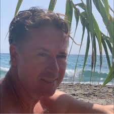 Can anyone help? I've been trying to install a Standard antenna and the  router cannot find the dish. All is connected right. App says “Starlink is  disconnected or rebooting “ Cable has