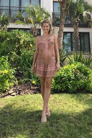 Mit babybauch, strahlend schön und ganz in rot. Cathy Hummels Die Schonsten Looks Ihrer Schwangerschaft Gala De