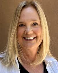 Kelly Broadhurst's Instagram, Twitter & Facebook