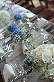 Deko Mit Blauen Und Weissen Hortensien Hochzeit Deko Tisch Tischdekoration Hochzeit Blaue Hortensien Hochzeit