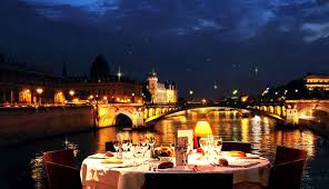 Diner Croisiere Bateaux Parisiens Service Privilege Pariscityvision