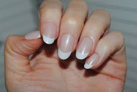 E sono più facili da utilizzare sulle unghie rispetto alle tradizionali lime metalliche. Come Fare Le Unghie A Mandorla Idee Originali E Consigli