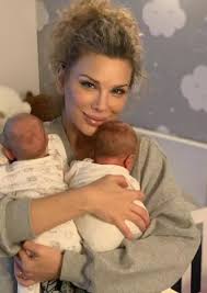 Cati ani are ilan laufer in 2021? Alina Laufer Despre ViaÈ›a Cu Gemeni Cum AratÄƒ Nathaniel È™i Davina È™i De Ce RefuzÄƒ SÄƒ IÈ™i Ia BonÄƒ NiciodatÄƒ Impact