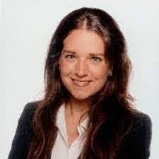 Lea Esqueda's Instagram, Twitter & Facebook