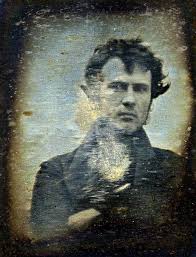 اول صورة شخصية التقطت عام ١٨٣٩م هل تعلم معلومات معلومة صور سلفي Portrait Images Old Photos Daguerreotype