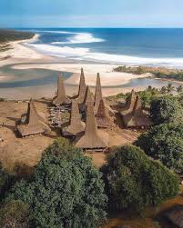  Sumbanese Traditional Houses In Indonesia Vernacular Architecture Foto Alam Pemandangan Khayalan Pemandangan