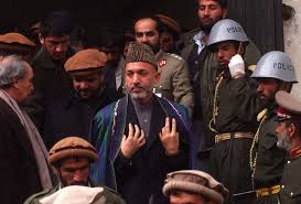 Los talibanes han tomado el control del palacio presidencial en kabul después de que el expresidente ashraf ghani huyera del país. Que Pasa En Afganistan The New York Times