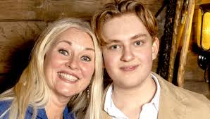 Eli Kari Gjengedals sønn er blitt 18 år og voksen