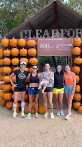 Anyone catch a glimpse of the red moon? @fwdistanceproject hit the trails  early this morning 🎉, #friendsoftrinityriver #trinitytrails  #streamsandvalleys #discoverclearfork #eliteathlete #pumpkinpatch ...