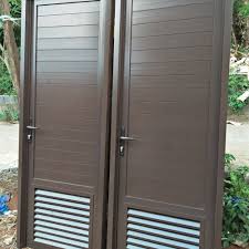 Ternyata kombinasi antara kaca dan aluminium tidak serta merta kurang cocok untuk digunakan di pintu kamar mandi aluminium & kaca loh. Jual Pintu Aluminium Kamar Mandi Jalusi Kota Depok Kusen Jendela Aluminium Tokopedia