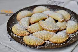 Check spelling or type a new query. Tortelli Dolci Al Forno Ripieni Di Crema Al Cioccolato Pelle Di Pollo