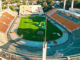 Veja lista de vagas e oportunidades de carreira pública na sua região. Pacaembu Sp Ganhara Jardim De Chuva Com 2 300 M Ciclovivo