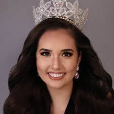 Savannah Marcum's Instagram, Twitter & Facebook