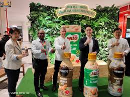 A yakult lady is a woman who delivers yakult products to customers' homes by push carts, bicycles, motorcycles or cars. Kr8tif Express Malaysia S Creative Newswire Portal