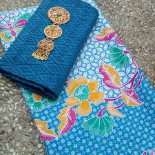 Suku bawean mendiami pulau bawean di bagian utara kabupaten gresik. Harga Kain Batik Per Meter 082138832592 Terbaik Terpercaya
