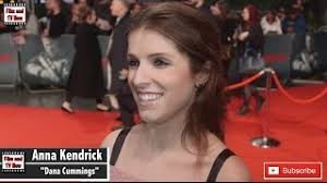 Anna Kendrick Discusses Working With Ben Affleck At The Accountant European  Premiere