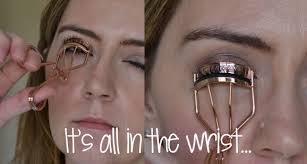 The tip of the eyelash curler has a eyelash separator and underneath are the heating elements. Faking Falsies The Ultimate Guide To Amazing And Real Lashes 15 Minute Beauty Fanatic