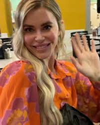 Had lots to celebrate back home 🍑🥳🎓