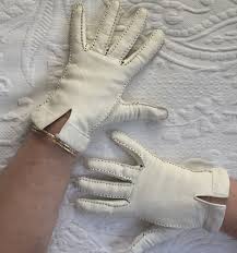 Short White Kid Gloves Kid Leather Gloves Short Kid Gloves With Black Stitching Driving Gloves In 2020 Kid Gloves Leather Gloves Leather