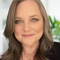 Beth Park's Instagram, Twitter & Facebook