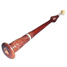 Alat ini juga mempunyai pegangan di salah satu bagian dan terbuat dari kayu serta kulit. 15 Alat Musik Daerah Papua Lengkap Dengan Penjelasan Haipedia Com