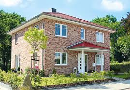 Stadtvilla Mit Roten Dach Und Gelb Roter Klinker Von Team Massivhaus Stadtvilla Haus Massivhaus