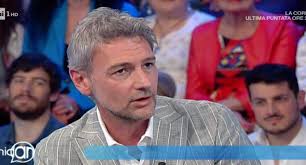 Roberto farnesi was born in in july 19, 1969. Roberto Farnesi Chi E Fidanzata Eta Paradiso Successo