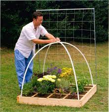 The Frame Is Lightweight Arid Is Easy To Lift Off Your 4x4 Remove It To Water Prune Or Harves Square Foot Gardening Vegetable Garden Raised Beds Garden Beds