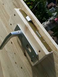 Holztur Mit Rahmen Fur S Stallgebaude Bauanleitung Zum Selberbauen 1 2 Do Com Deine Heimwerker Community Holztur Holztur Bauen Diy Tur