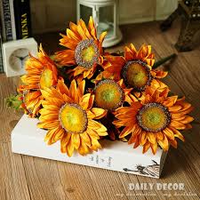 Selain bermanfaat untuk menghasilkan snack, bunga ini juga dimanfaatkan sebagai penghias taman dan sebagainya. Gambar Bunga Matahari Lukisan Gambar Bunga