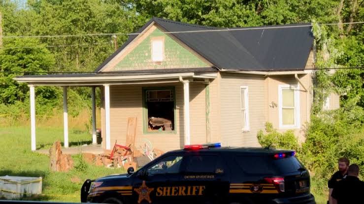 16 children rescued, 2 life-flighted from Ohio house of horrors: 'Pure  evil' – NBC 7 San Diego