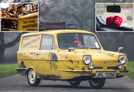 Image result for Racing Yellow 1994 Reliant