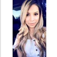 Anne Bechdolt's Instagram, Twitter & Facebook