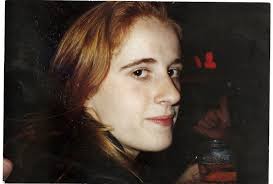 Bonjour, Je suis à la recherche de Fleur Smith, elle est britannique,  habitait la ville d'Ashvale dans les années 80. Elle doit approcher les  60ans aujourd'hui. Elle parle français couramment.