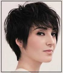 Pengen model dan gaya rambut yang stylish? Model Rambut Shaggy Pendek Yang Menyegarkan Si Untung