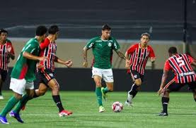 Palmeiras faz dois gols em cima da hora e empata com São Paulo no Sub-20