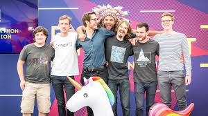 * calculation based on ordinary capital figure as contained in last annual report, and the most recent shares in issue figure. Start Page Knorr Bremse Group