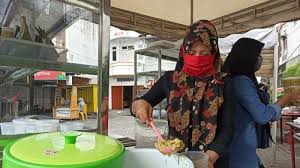 Aceh dikenal memiliki banyak kuliner enak dengan cita rasa yang khas. Kuliner Berbuka Khas Aceh Bu Rosmalina Bubur Pedas Dan Kanji Rumbi Aceh Jadi Primadona Tribun Medan