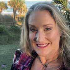 RNs living in Franklin, which hospital is the best place to work at  (considering work environment, pay and benefits) and is closest to  Franklin? Looking to work day shift. Thanks for your