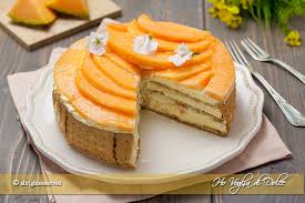 Oggi vi presentiamo un dolcino delicato e rinfrescante. Torta Di Biscotti E Melone