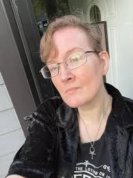 Enjoying this early fall weather. A perfect temperature for me. ￼￼