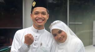 Akad nikah merupakanikatan syar'i antara pasangan suami istri. Akad Nikah Perlu Dilakukan Dengan Teliti Isma