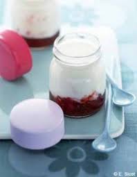 Yaourts Aux Fruits Rouges Pour 6 Personnes Recettes Elle A Table Recette Yaourt Aux Fruits Recettes De Cuisine Recette